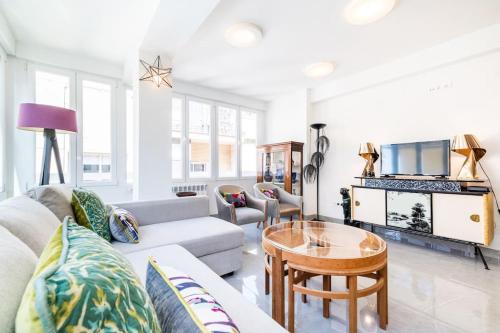 Elegante Apartamento en Granada Centro