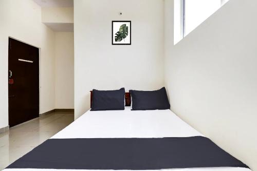 Φωτογραφία από το άλμπουμ του Hotel O SM Boarding and Lodging σε Jālahalli