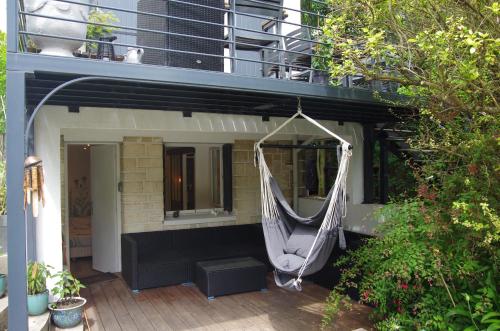 Oriana & Philippe au pied du métro 4