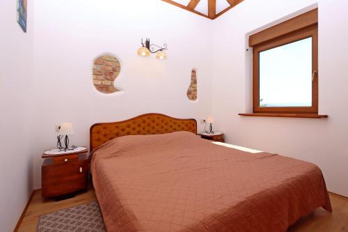 Posteľ alebo postele v izbe v ubytovaní Apartments with a parking space Opatija - Pobri, Opatija - 7813