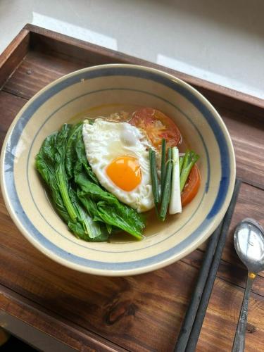 Jídlo v ubytování v soukromí nebo okolí