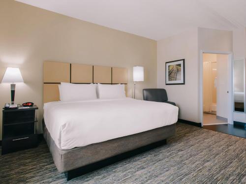 Candlewood Suites San Antonio Airport, an IHG Hotel Image