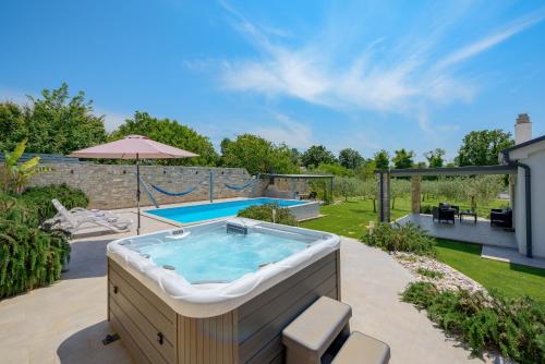 Villa Crystallina