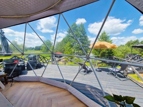 Μπαλκόνι ή βεράντα στο Glamping nad stawem