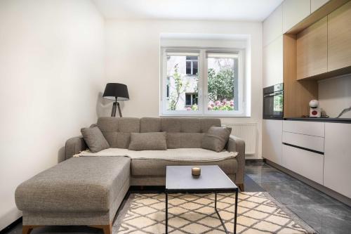 Flexible SelfCheckIns Zagreb 279 & 280 - One Bedroom Apartments - City Centre Area - Keybox Entry