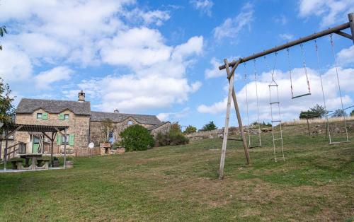 Un jardín fuera de Gite la vieille ecole au bruel des vignes