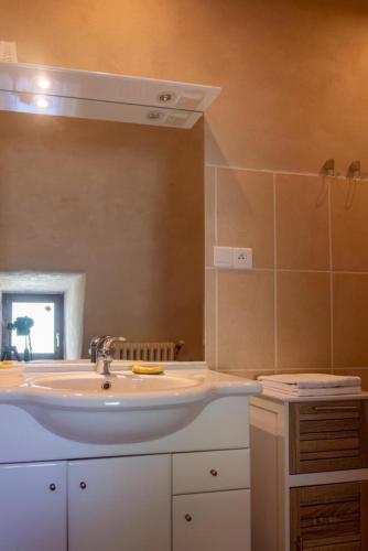 Un baño de Gite la vieille ecole au bruel des vignes