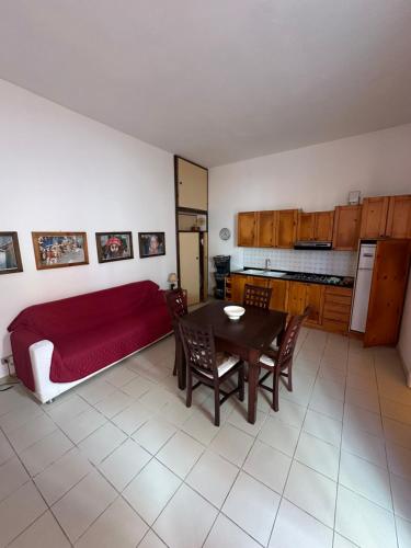 Una cocina o cocineta en Casa dei gelsomini