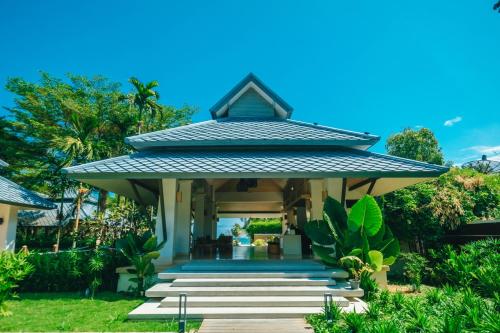 สวนหย่อมนอก Sirarun Resort
