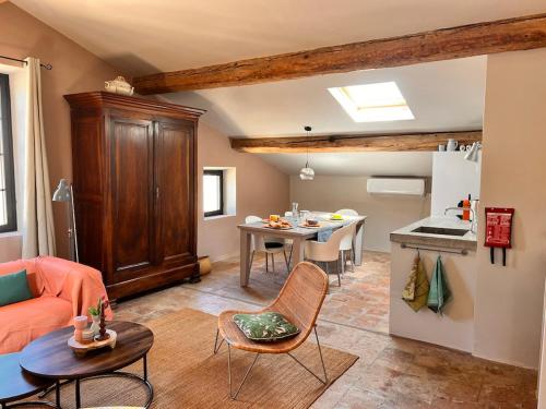 Χώρος καθιστικού στο La Souche Chambres et Table d'Hôtes