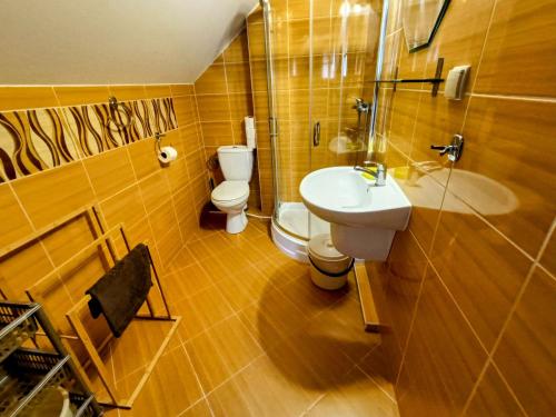 Koupelna v ubytování Willa Adek Władysławowo