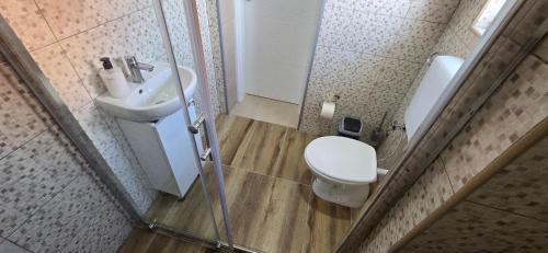 Apartmani Tešaにあるバスルーム