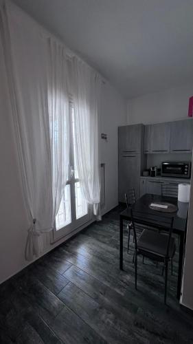 Ideal house photo 13