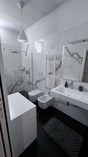 Ideal house photo 9