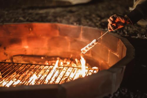 Kemudahan BBQ tersedia untuk tetamu di homestay