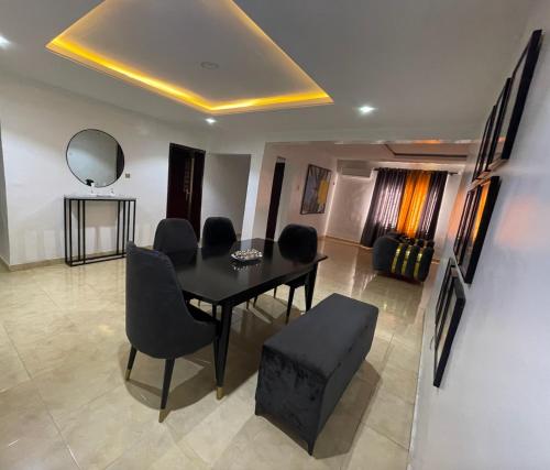 Φωτογραφία από το άλμπουμ του HOME-AWAY APARTMENTs σε Lagos
