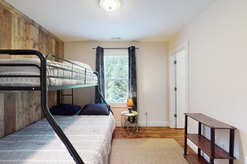 Ένα ή περισσότερα κρεβάτια σε δωμάτιο στο Cool Springs Manor