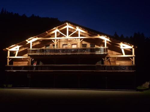 Duplex dans chalet, vue de rêve, 6 pers, 2 nuits minimum