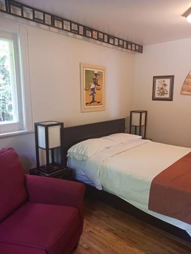 Postel nebo postele na pokoji v ubytování Auberge la maison sous les pins