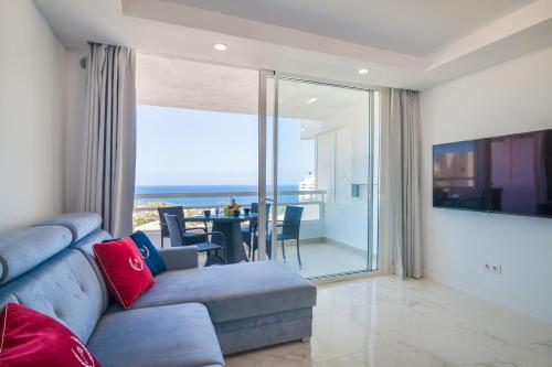 Ponderosa 807, Las Americas, one bedroom apartment with large terrace and ocean view, next to Siam Park