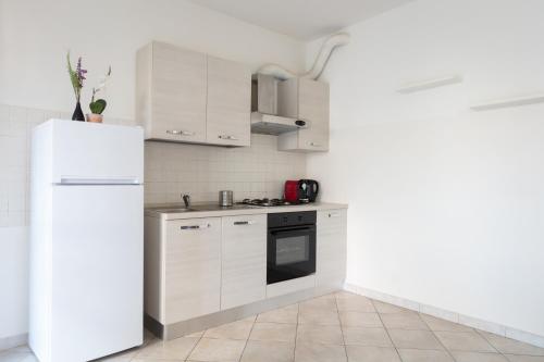 Kuchyň nebo kuchyňský kout v ubytování DeHomes - Relax & Business Apartments