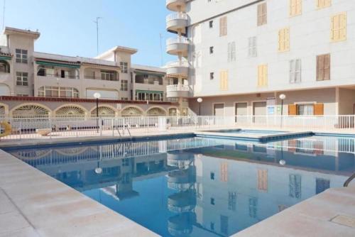 2 BR Beautiful apartment 300m from beach with pool!