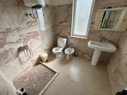 Ένα μπάνιο στο Flower's Home