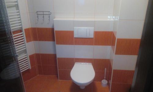 A bathroom at Maršovská Rychta
