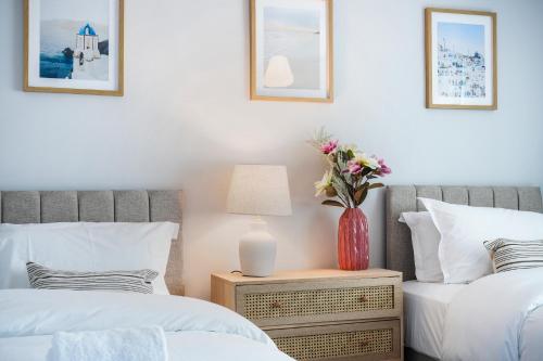 Katil atau katil-katil dalam bilik di Kingside Residence Stevenage