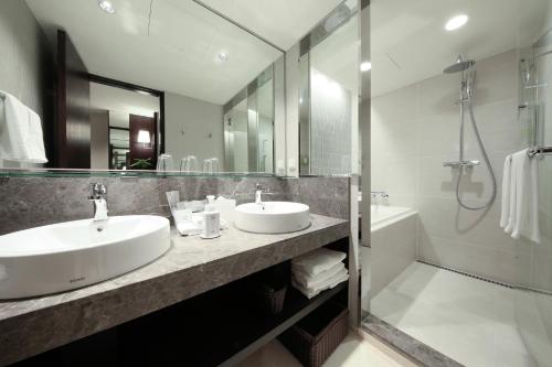 Bilik mandi di Solaria Nishitetsu Hotel Seoul Myeongdong