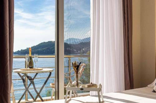 Potam'Sea Bliss 1 - Beach Front, Parking