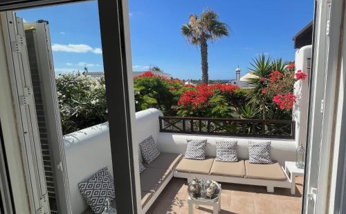 Casa Casablanca Carlos Park, tranquil yet central area 15 minutes walk to town centre