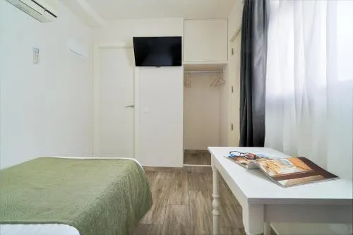 Hostal Sol y Miel photo 24