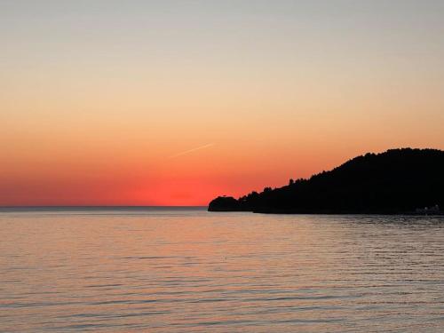 Fotografie z fotogalerie ubytování PotamSea Bliss 3 - Beach Front, Sun Beds & Parking v destinaci Himare