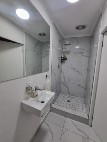 Koupelna v ubytování Troon Harmony - Room 1
