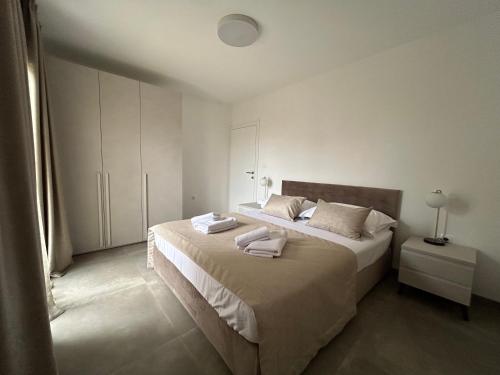 Golden Dream Apartment