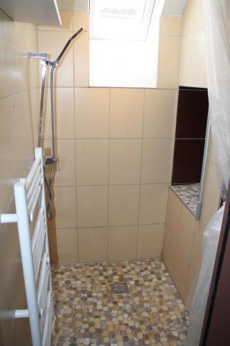 Bilik mandi di Doubs séjour Studio4