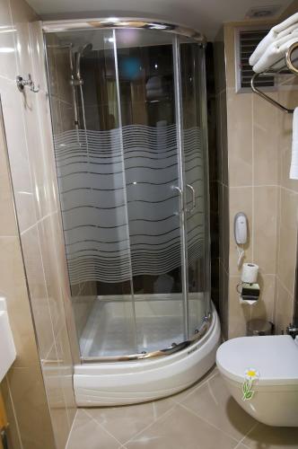 Vonios kambarys apgyvendinimo įstaigoje Abel Hotel