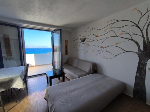Gallery image of Helios Sea View Apartments in Agia Pelagia Kythira