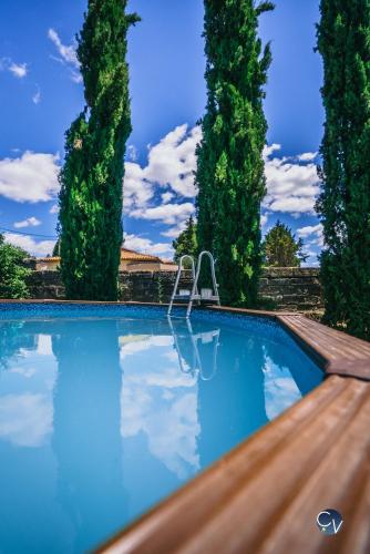 Photo de la galerie de l'établissement Belle villa provençale - familiale - Grand terrain, à Saint-Quentin-la-Poterie