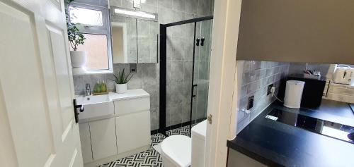 Rose Homestay Brighton - Free parking Ensuite studio room near Brighton Uni photo 37