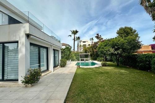 Stunning villa near the beach