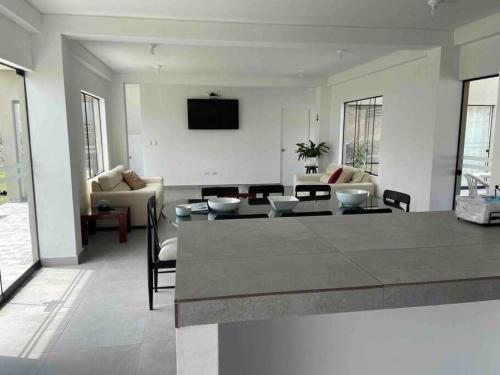 TV a/nebo společenská místnost v ubytování Casa de Campo en Cieneguilla