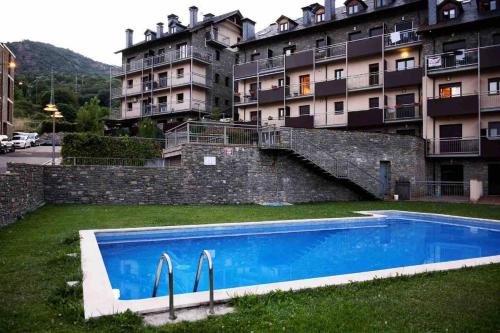 Bazén v ubytování Apartament Cal Cinto nebo v jeho okolí