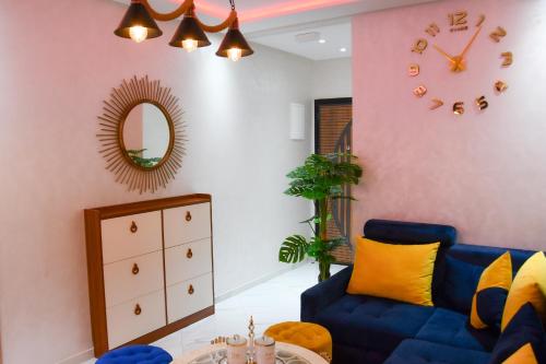 Posezení v ubytování appartment igar azougagh elhoceima