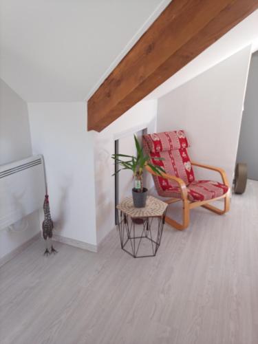 Χώρος καθιστικού στο très grand appartement de 90 m2 avec trois ventilateurs, jusqu'à 6 personnes