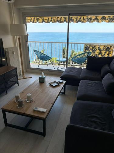 3 Pieces Vue Mer et acces plages, Proche Monaco