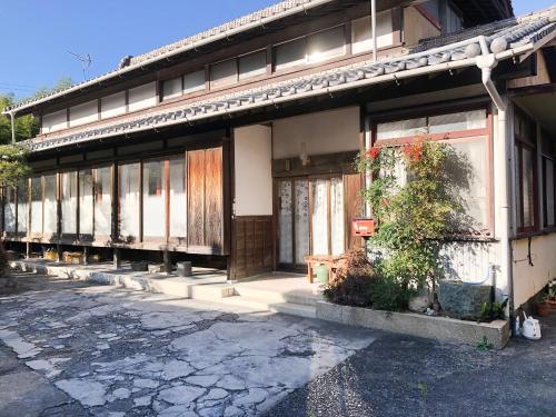 Bangunan di mana terletaknya the country house