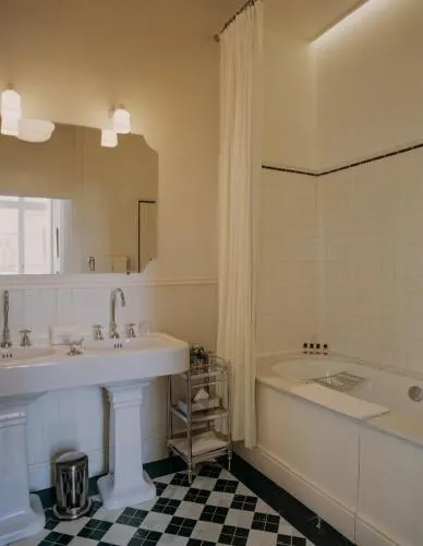 Château Voltaire photo 23