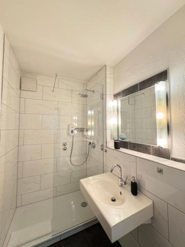 Hotel Biedermeierにあるバスルーム